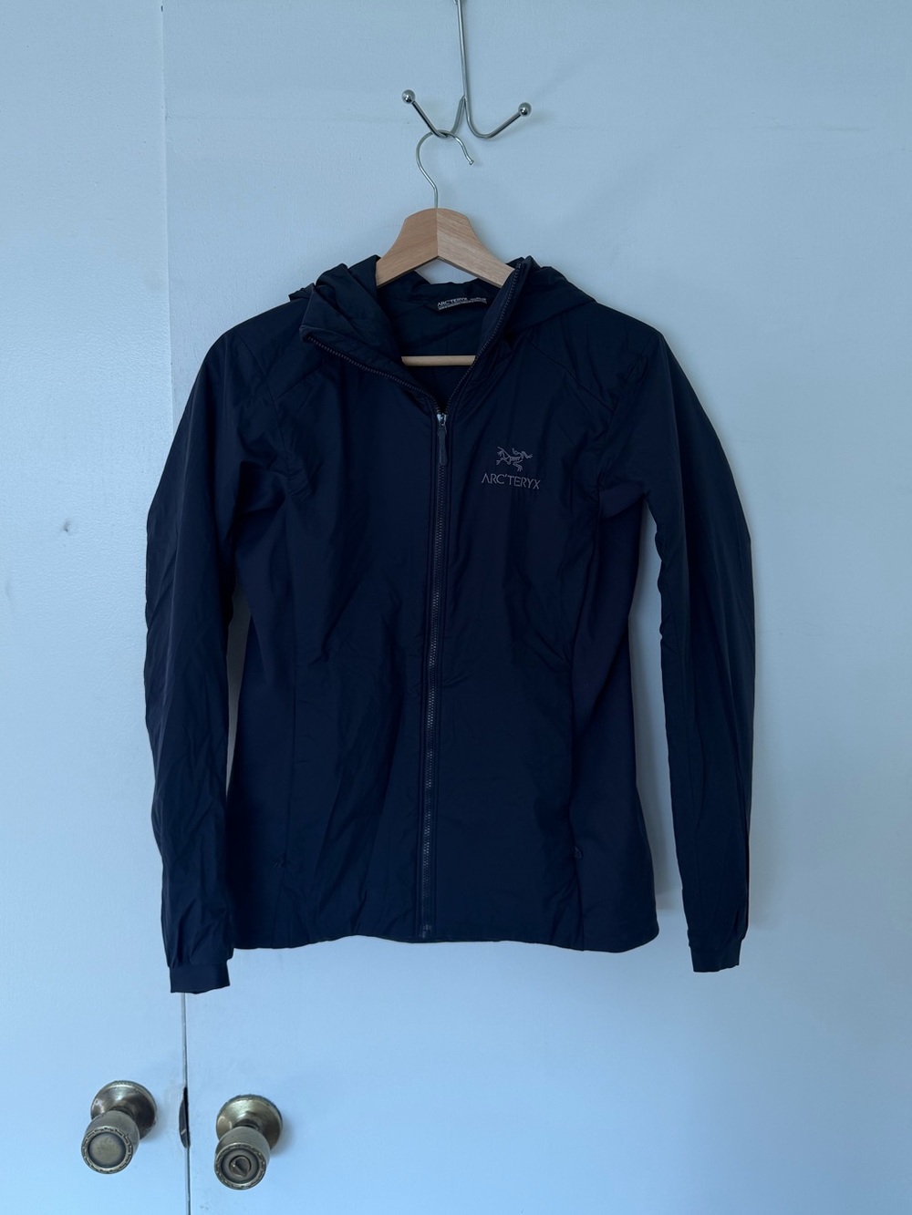 Navy arcteryx Atom jacket